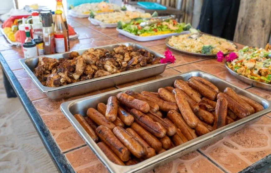 Fiji: Mamanuca Islands All-Inclusive Sailing Cruise