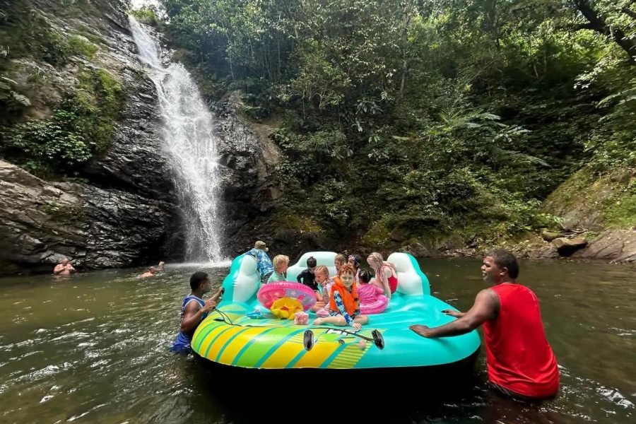 fiji Biausevu Waterfall